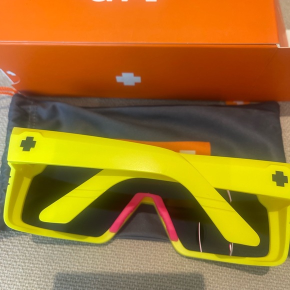 NWT SPY sunglasses - Picture 2 of 6